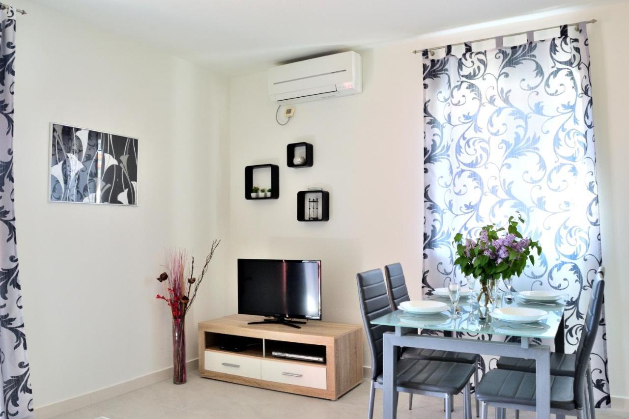 Apartment Domus Lauri Umag Luaran gambar